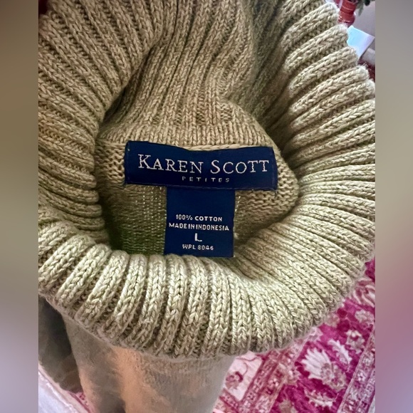 *SOLD* Karen Scott Turtleneck Sweater - Picture 5 of 5